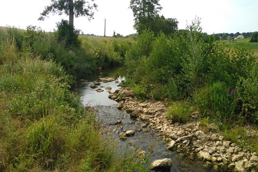 Suppression du seuil de la pisciculture d'Essises